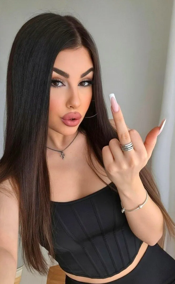 It's Fridayyyy, fill up my bank account! posted by ArabellaStonne