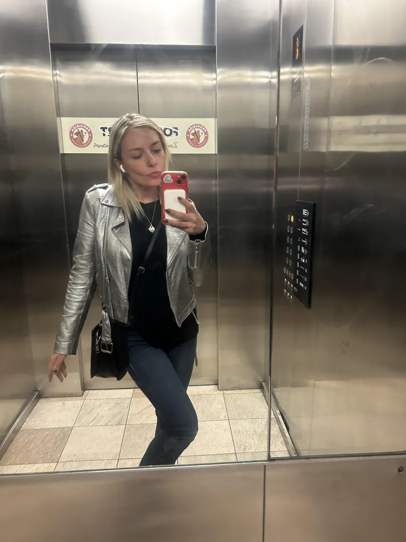 It’s girl nights out and I want you to pay for it posted by alexandradall