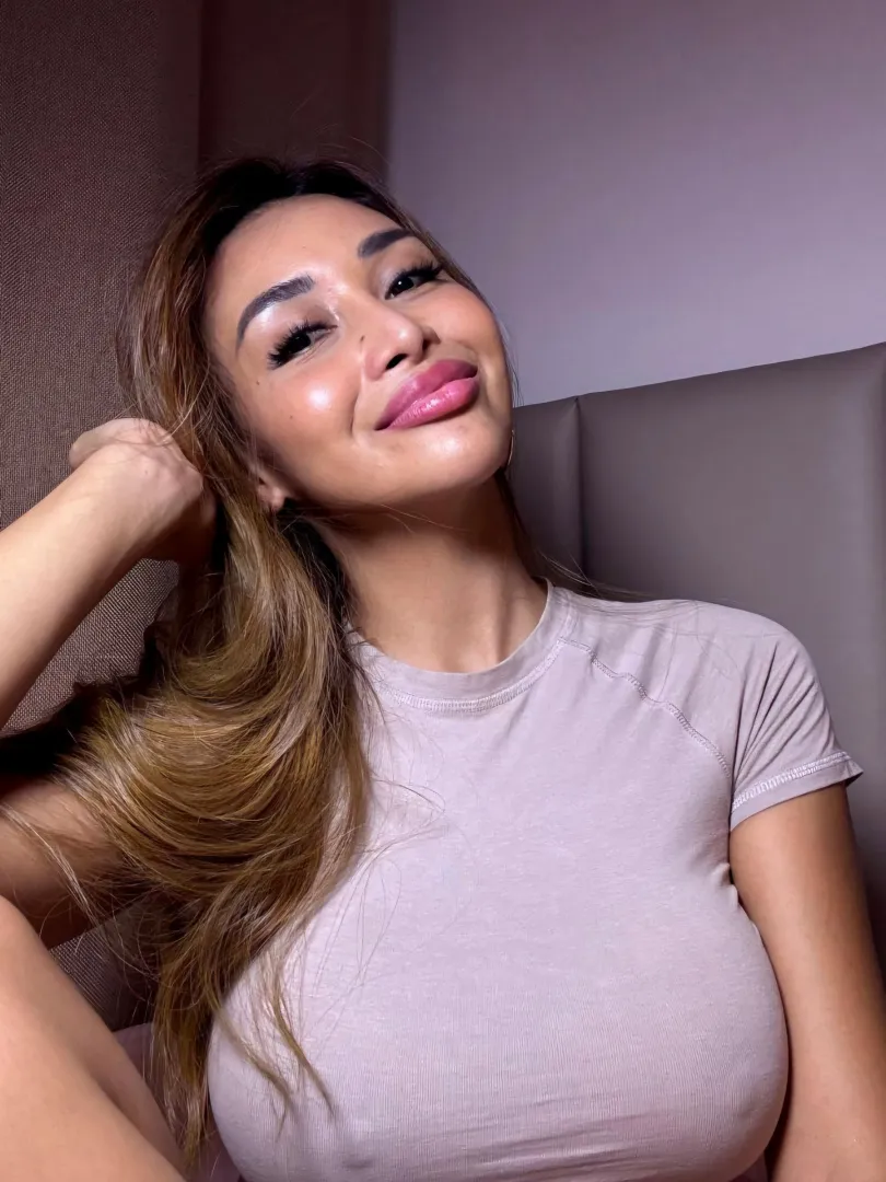 It's hard to hide them posted by mialushhh