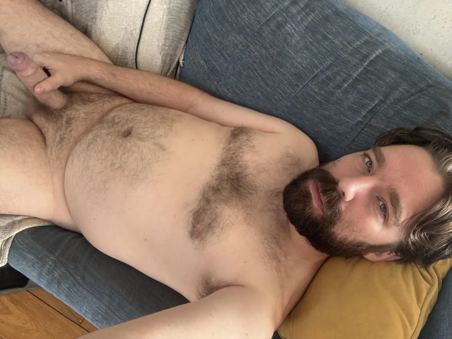 It's hot, huh Argentina? posted by lentepo_x