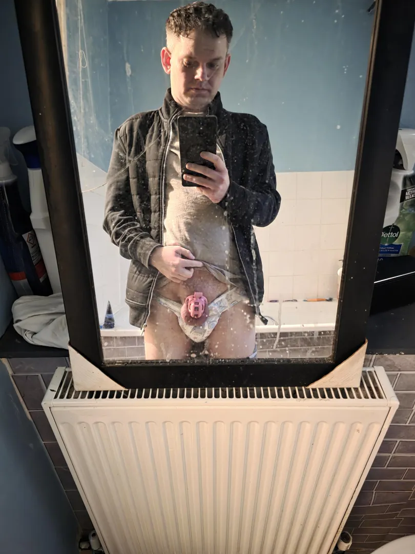 Its important to remained locked posted by SlowChampionship476