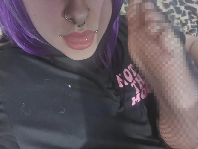 It's international womens day and you WILL be worshipping my feet. You will be showering me with gifts and begging for my attention. by goddessstar20