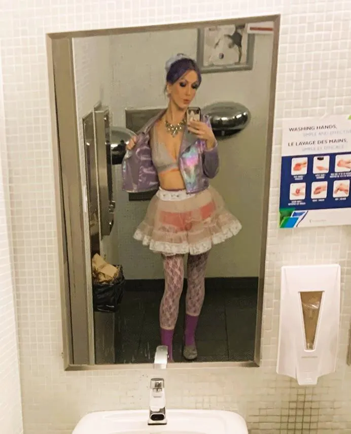 It's karaoke night! posted by billyporcelaine