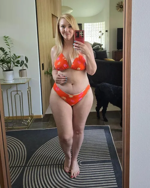 It's not about the size, it's about the attitude [F52] by Crystal_Sunshine_