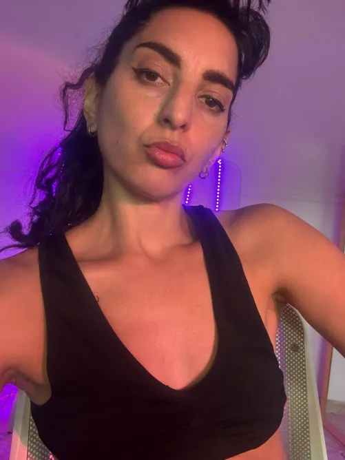 It’s not big… it’s commanding. Just like my presence by linasenses