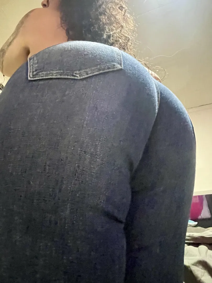 It's not just a pair of pants, it's the attitude with which you wear them. ✨ posted by goddessmaradrake