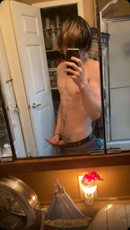 It’s not massive but I can work it perfectly. <3 by PlutoIsTheGoat