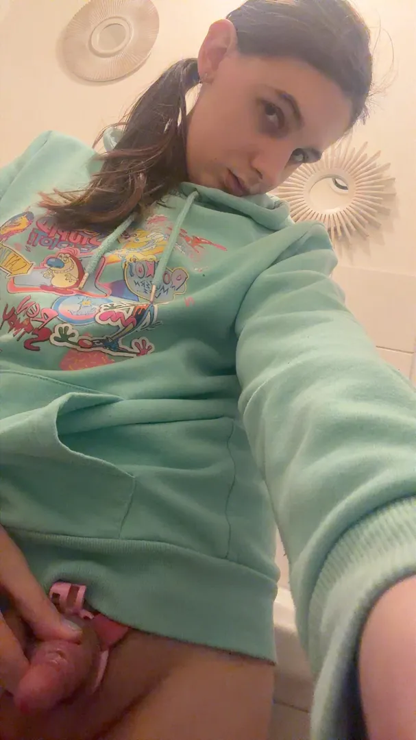 its not my fault that its this small good thing i can always be a sissy posted by jessiesissyadventure