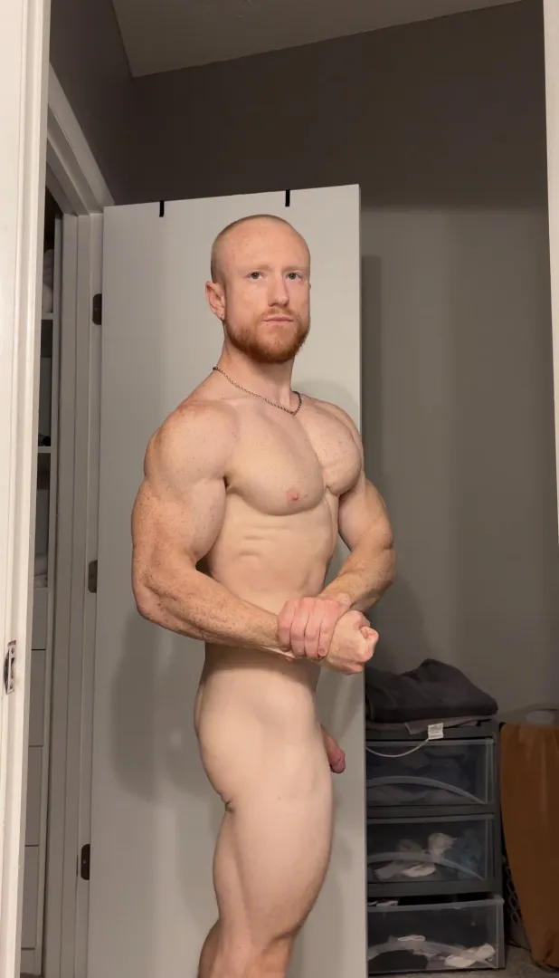 Its peaking out posted by curticakes