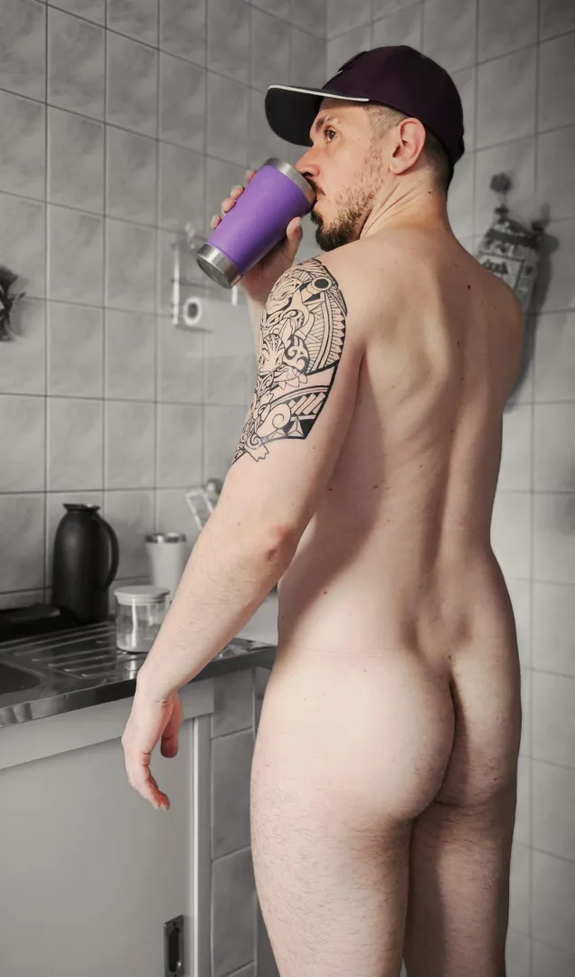 It's summer here, gotta stay hydrated posted by skyteddy