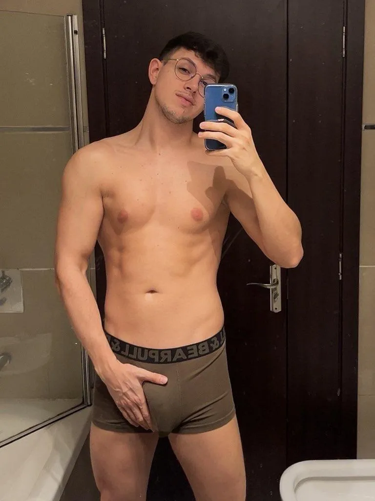 It’s tight and it gets tighter… posted by Fine-Database-816