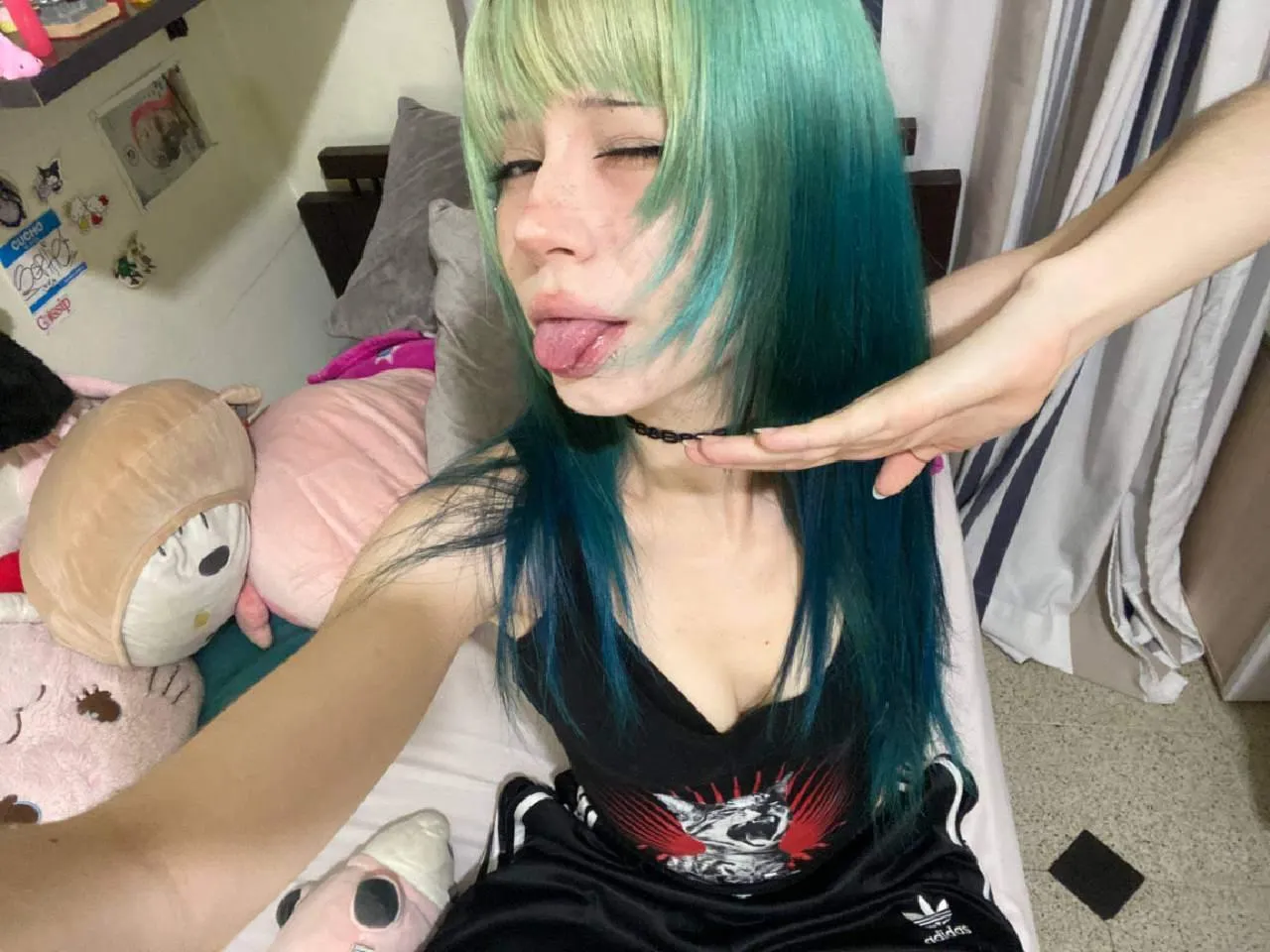 its too cold nowadays I need a man who can fuck me in the blanket thrice a day and keep me warm and sweaty all the timee posted by justentx76