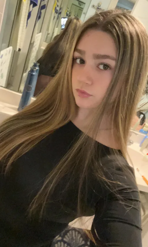 It’s Valentine’s Day spoil me by JuicyJules18