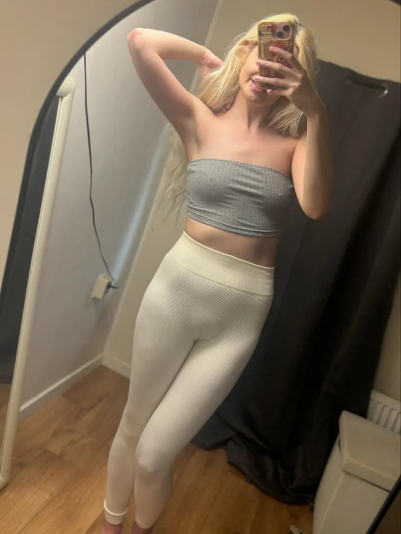 Itty bitty pokies and fat pussy posted by LanaPeaches__