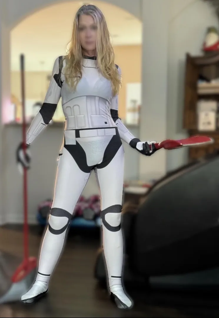 I’ve been a 47F domestic cocksleeve in white armor for hours. Come home and ruin your perfect little housecleaning slut; I want the neighbors to hear the plastoid clatter when you pound me through the armor gaps. posted by No_Juice_9668