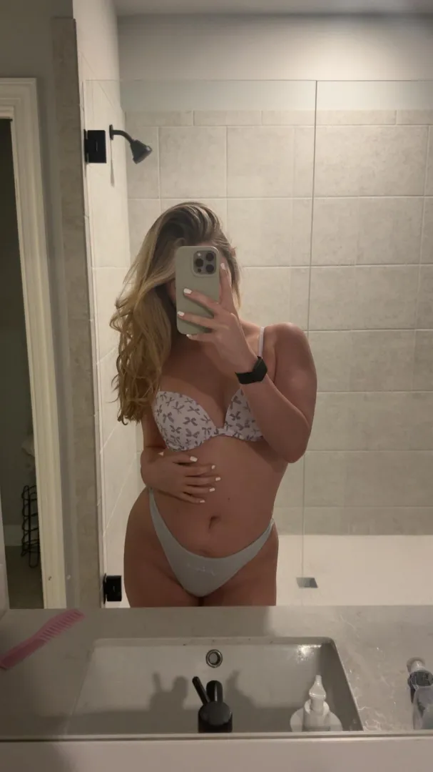 ive been pretty horny today tbh. posted by chloeafterdarkxo