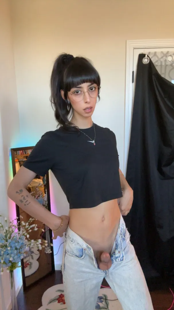 I've been told I'm quite the distraction. Did it work?  posted by dawnrivera