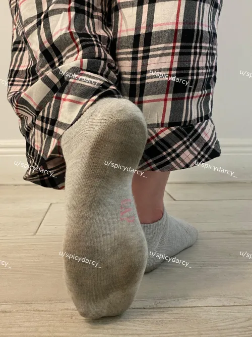 ▪️ I’ve been told they smell amazing. Maybe you should come find out ▪️ by Spicydarcy_