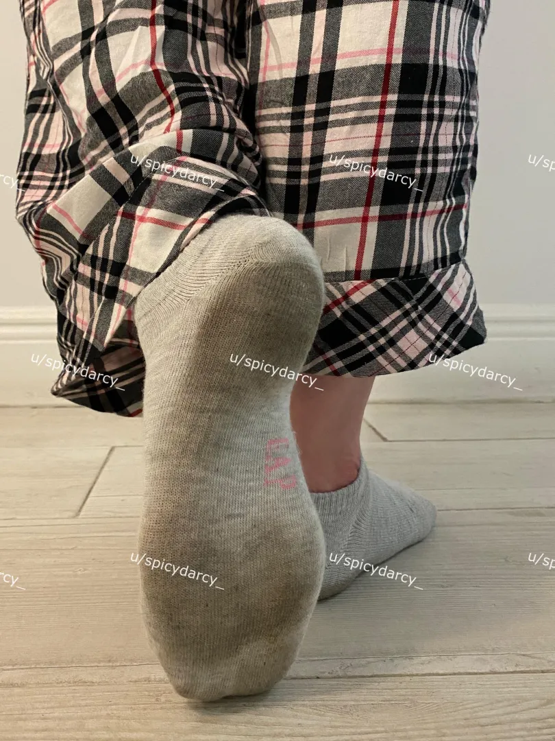 ▪️ I’ve been told they smell amazing. Maybe you should come find out ▪️ posted by Spicydarcy_