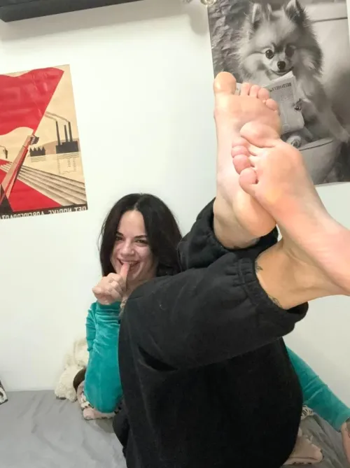 i've got the perfect size for a footjob by WonderlandWomen