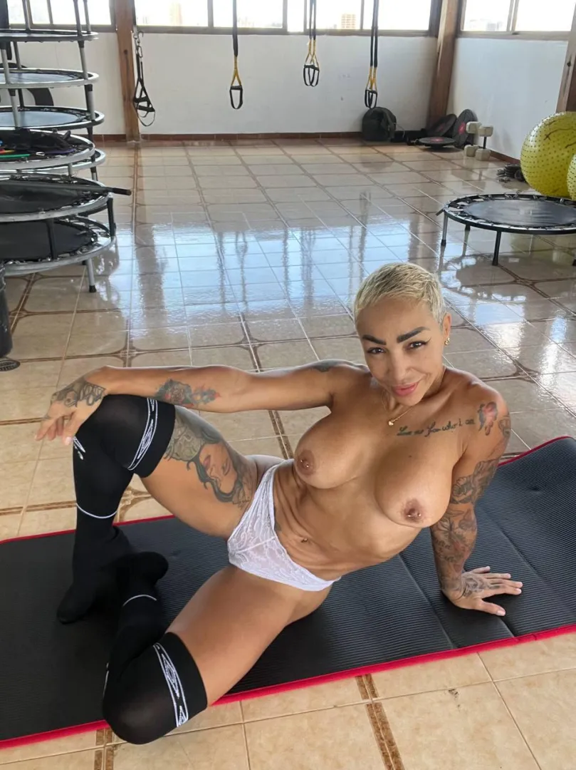 I've had this beauty on since this morning and I just got back from the gym after two hours of cardio, smelling divine. posted by sharlott21