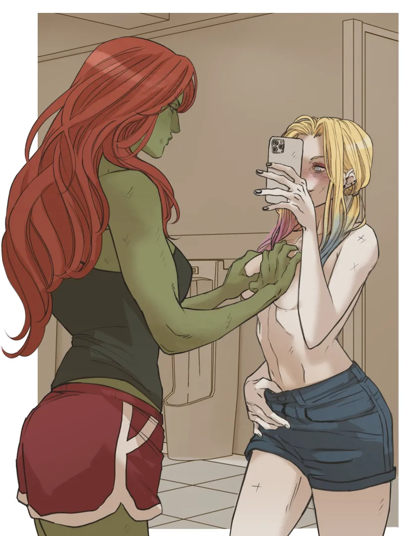 Ivy & Harley photogenic girlfriend activities (@Marceline2174) [DC Comics] posted by LenaAran