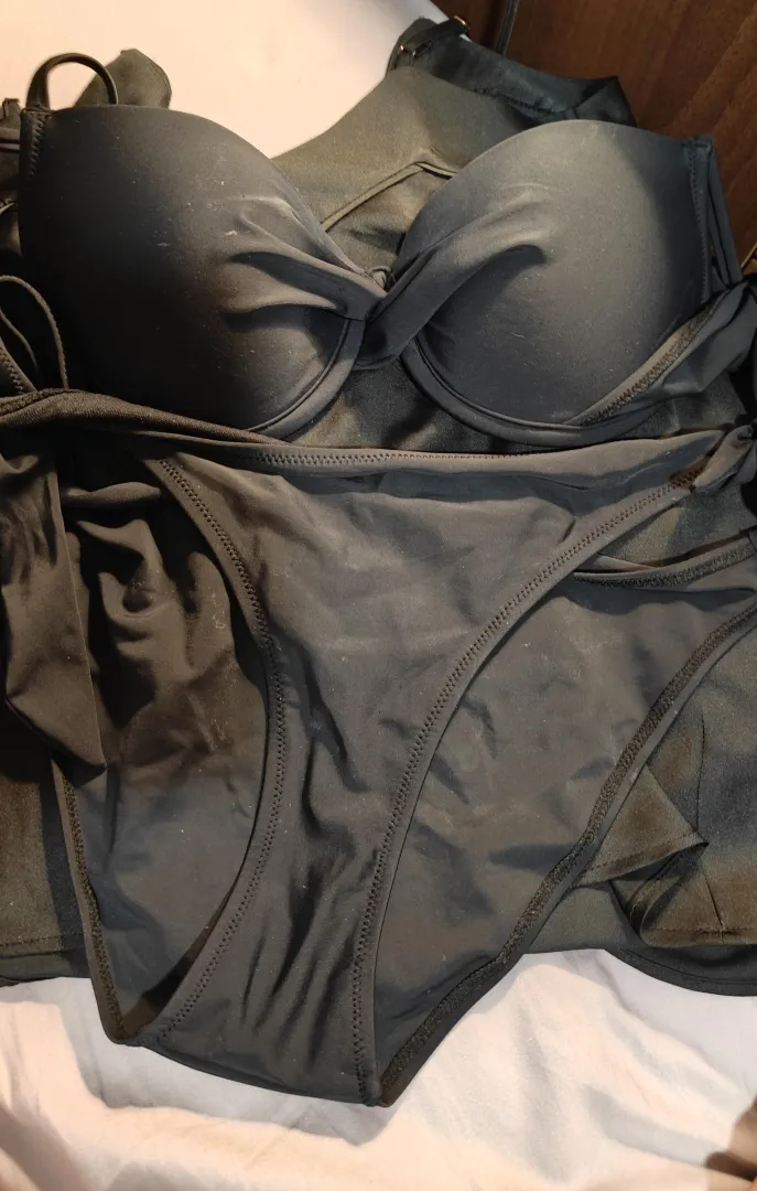 IYKYK posted by InToPantiess