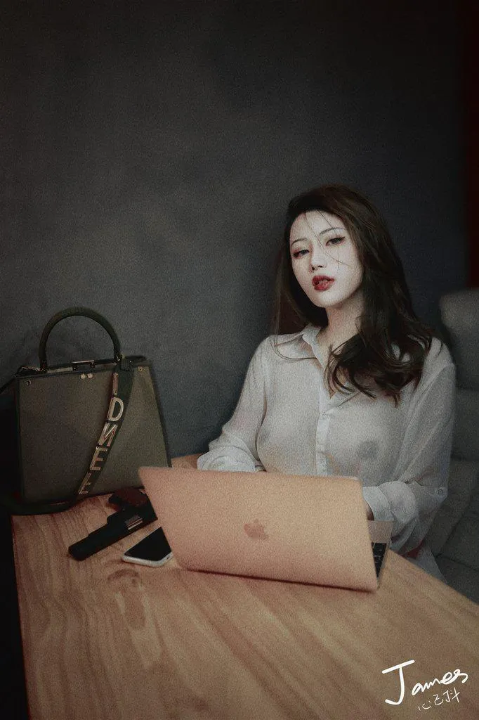 James心已抖 @2doudoudou posted by xenobitex