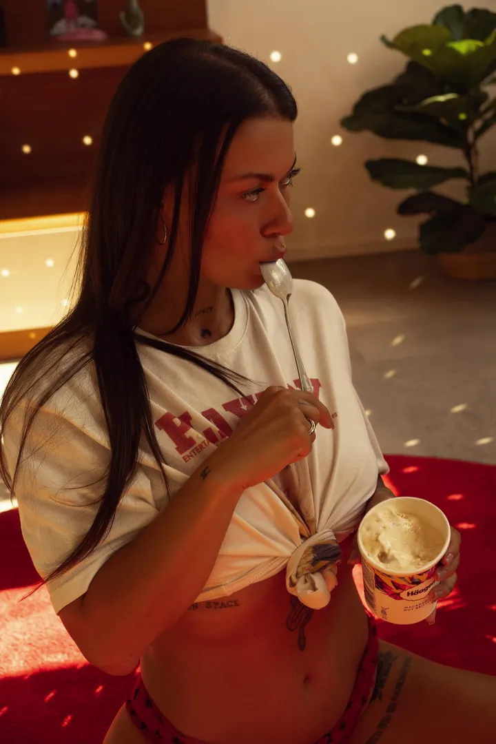 Jaqueline posted by Kaplun_Arthur