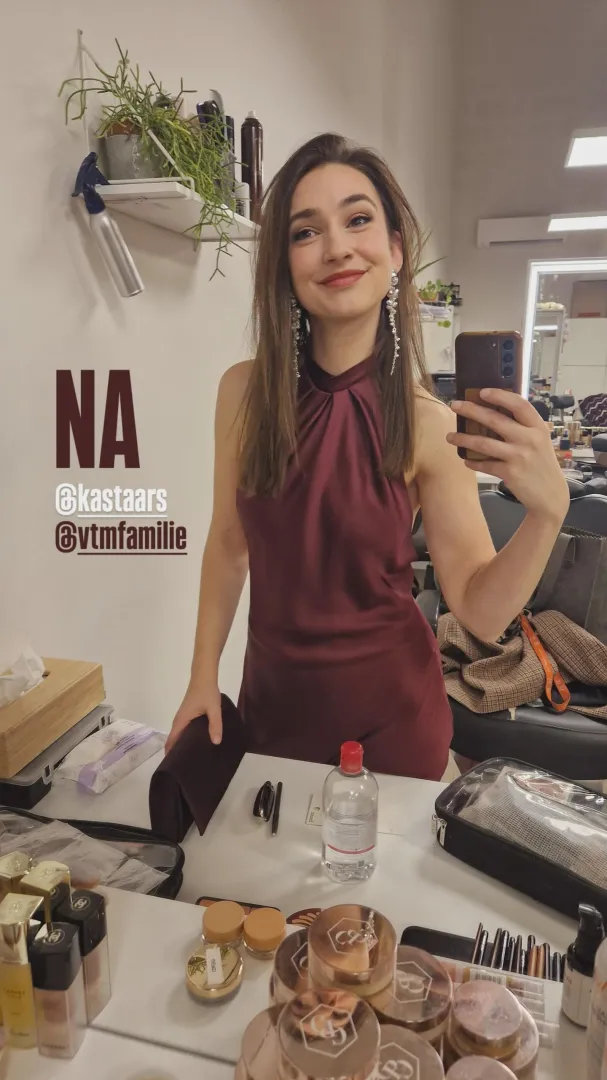 Jasmijn Van Hoof posted by ninejamb