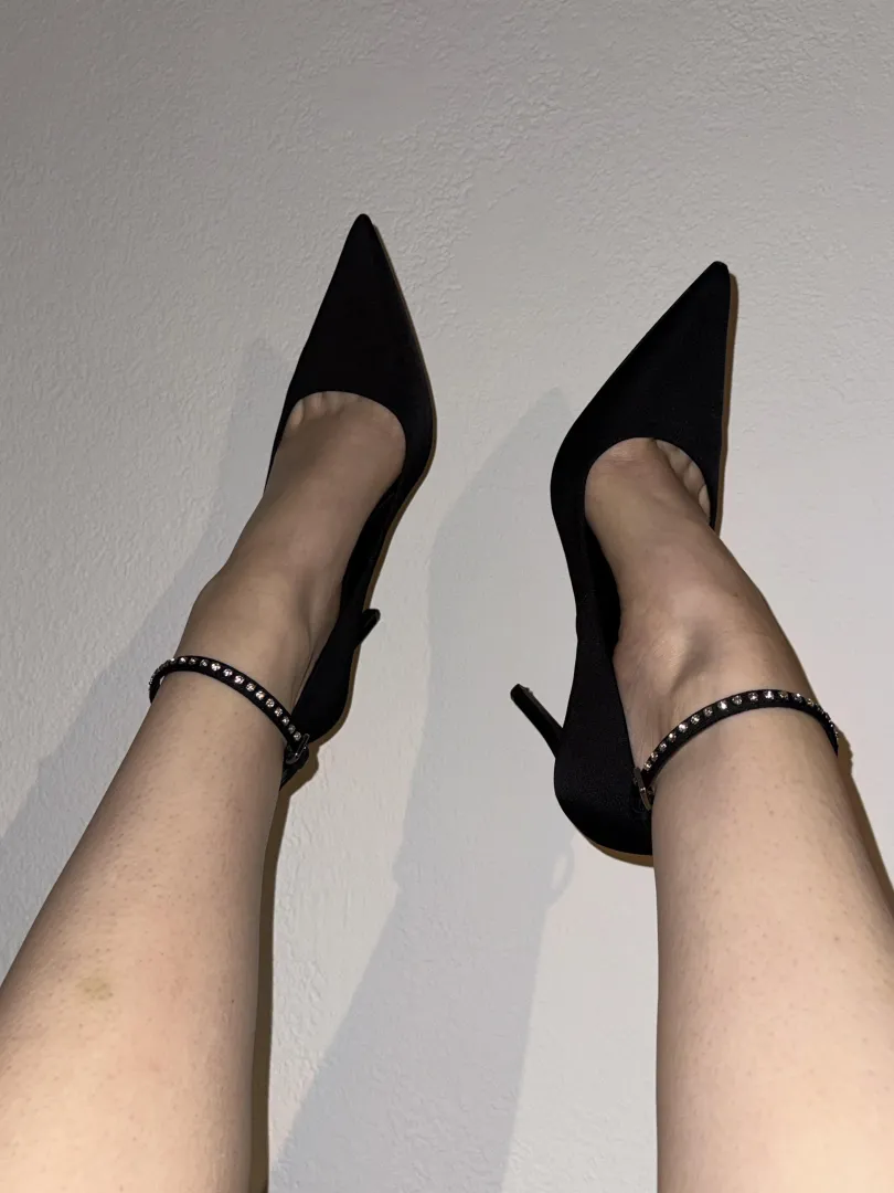 Je baisse ma culotte ?  posted by foot_lovee