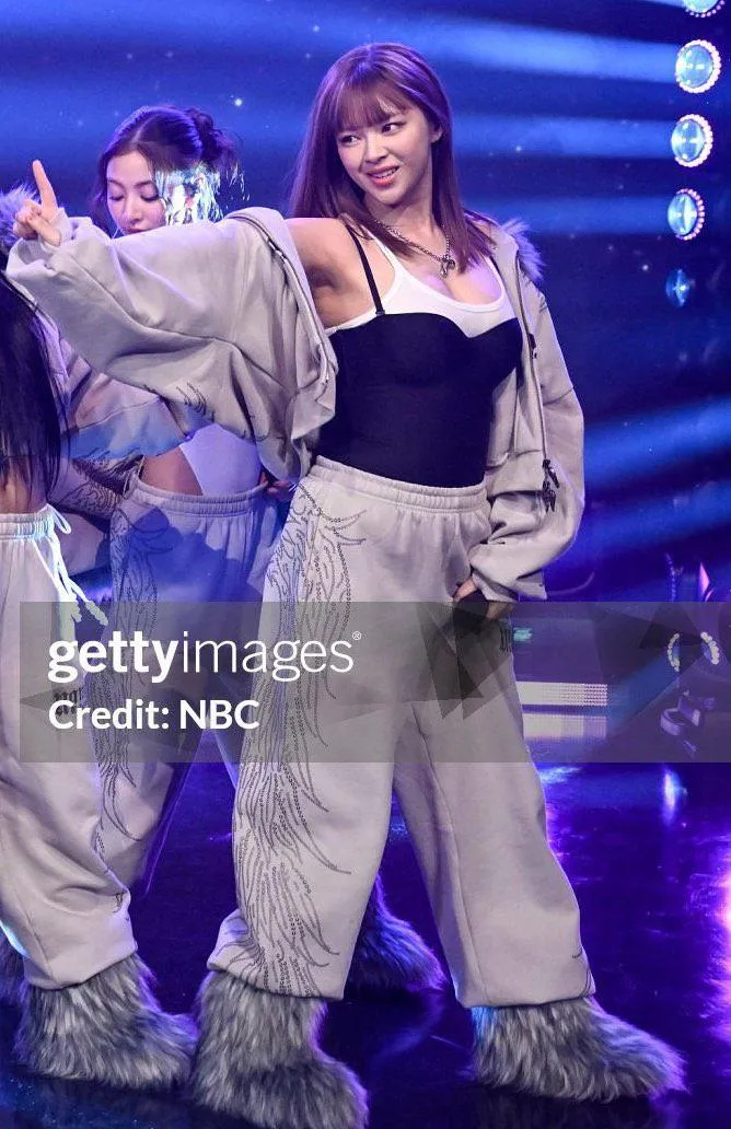 JEONGYEON - Twice posted by Dense_Twist_9021