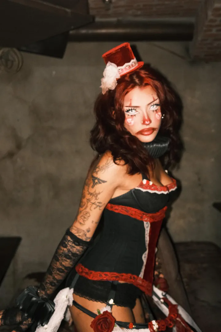 jestermaxxing in the club posted by nardwuarthegoat