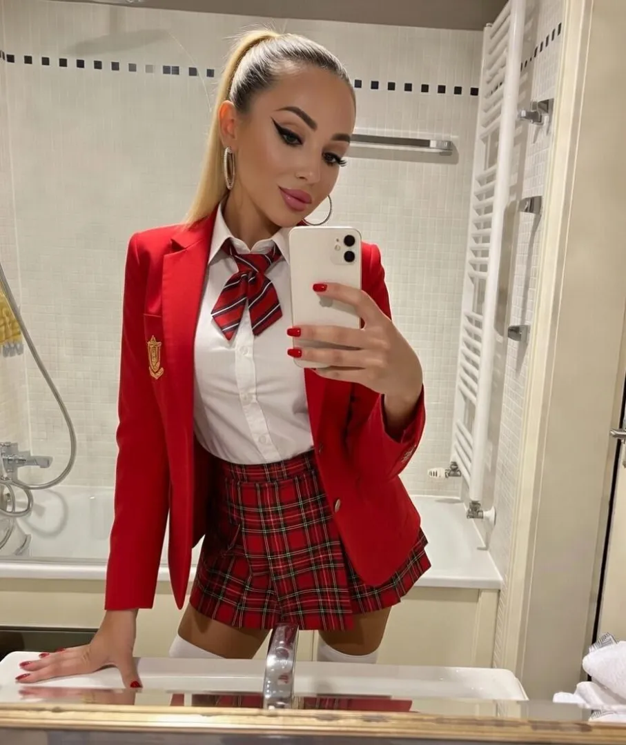 Join my hot place posted by Zealousideal-Bug2403