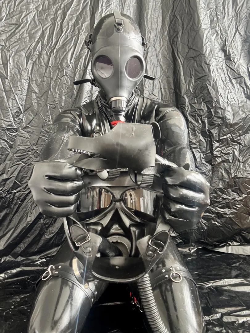 Join the Hive posted by dark_rubber