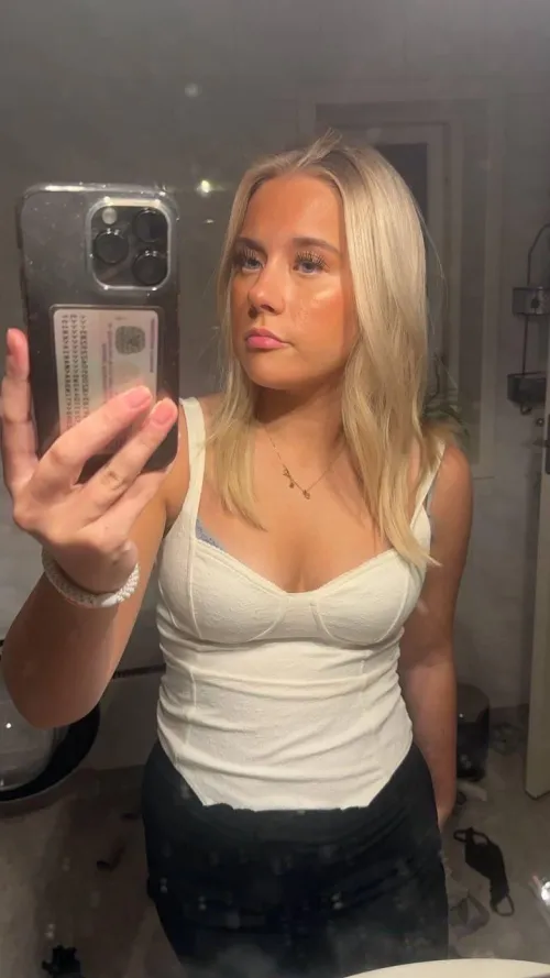 jos ❤️ saat alastonkuvan lähetettynä by princessisabellee