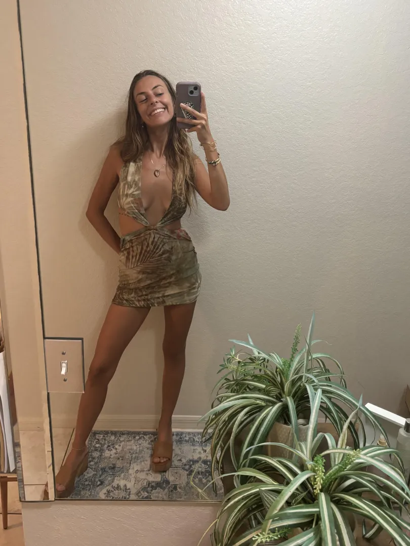 Joyful smiles that make the world feel warmer. posted by YourBlondeBaddie