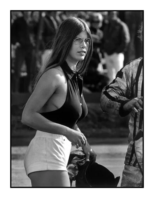 Jungle Pam by mazopheliac