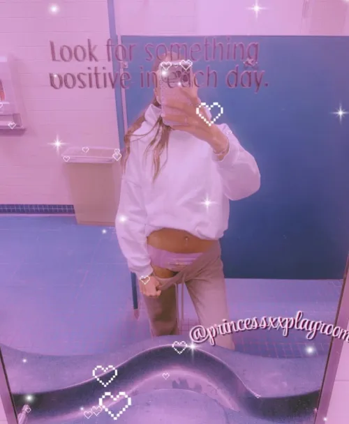 just a college girl who loves her minnie pullies by AssumptionOwn1825