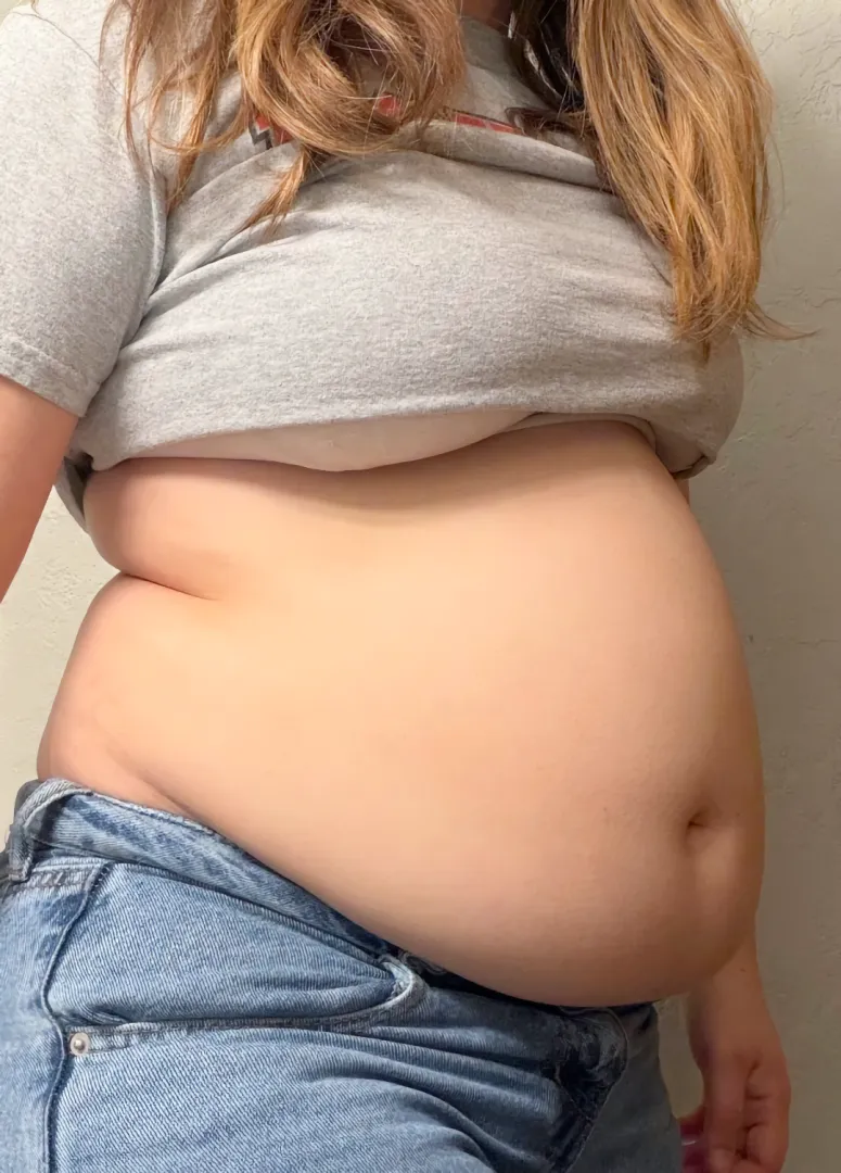 Just a girl in college enjoying her freshman year... posted by fresh--fatty