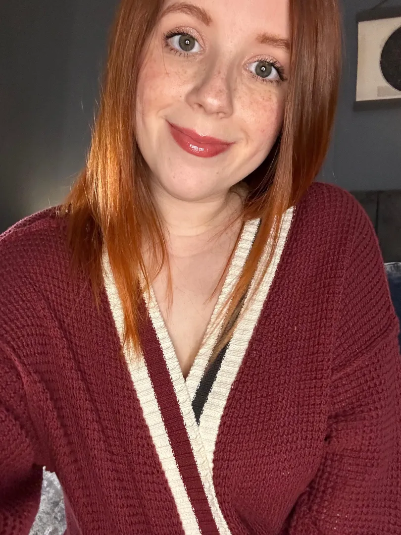 Just a happy soft smile for everyone :) posted by SunkissedVixenoy