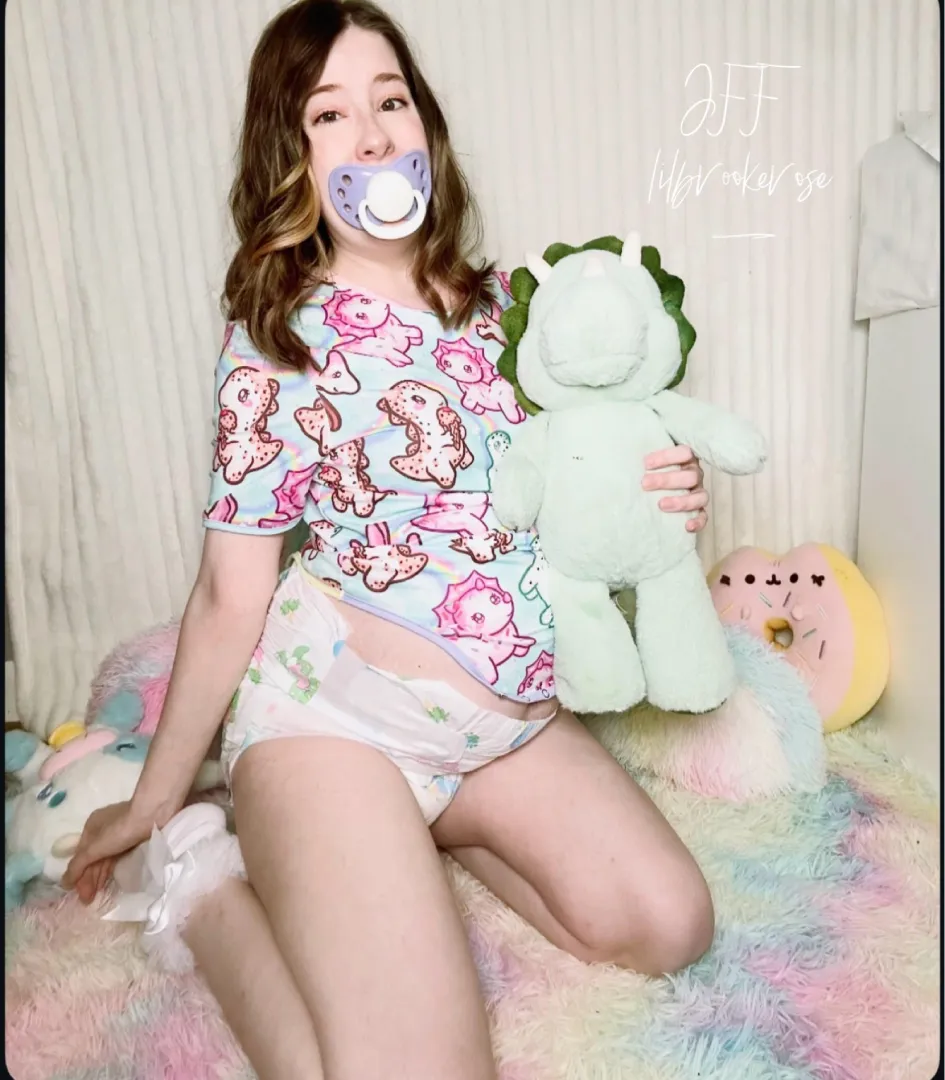 Just a lil preggo baby. posted by dirtybrookie