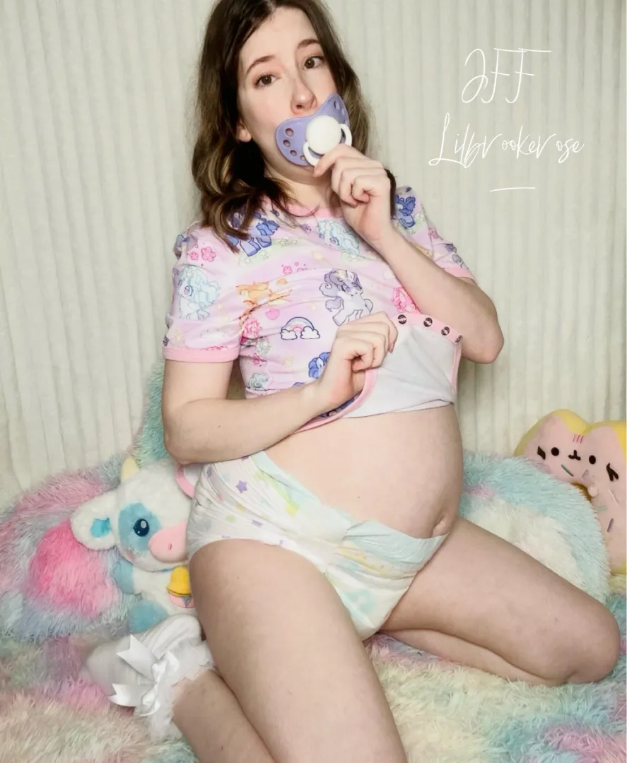 Just a lil preggo baby. posted by dirtybrookie