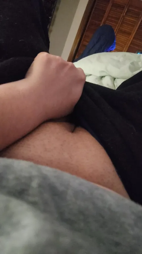 just a little peak by angelbabysub420