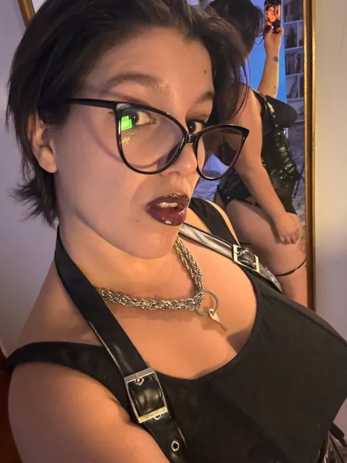 Just a mirror — and your self-control disappearing. by Inesitaax