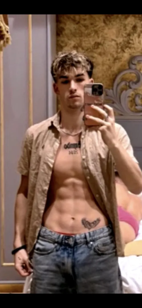 Just a noviceee posted by xStarryTease