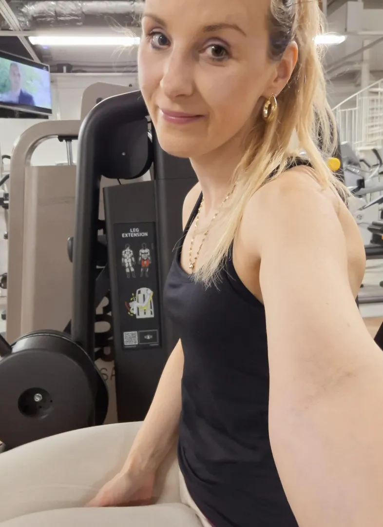 Just a quick photo from the gym!!  posted by Emi_Lila