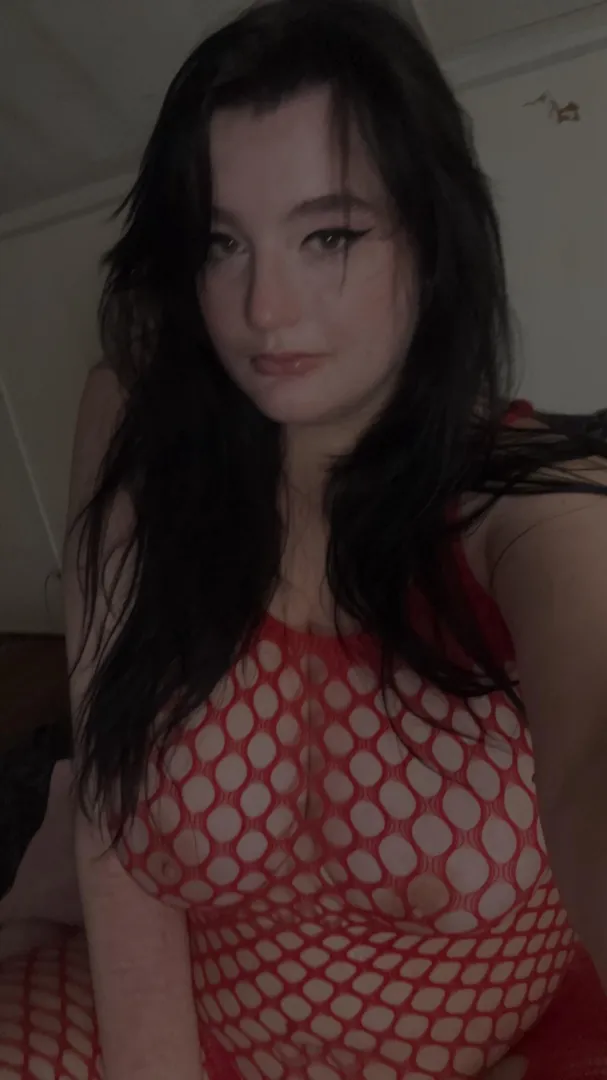 just a really horny girl posted by SpicyGothic