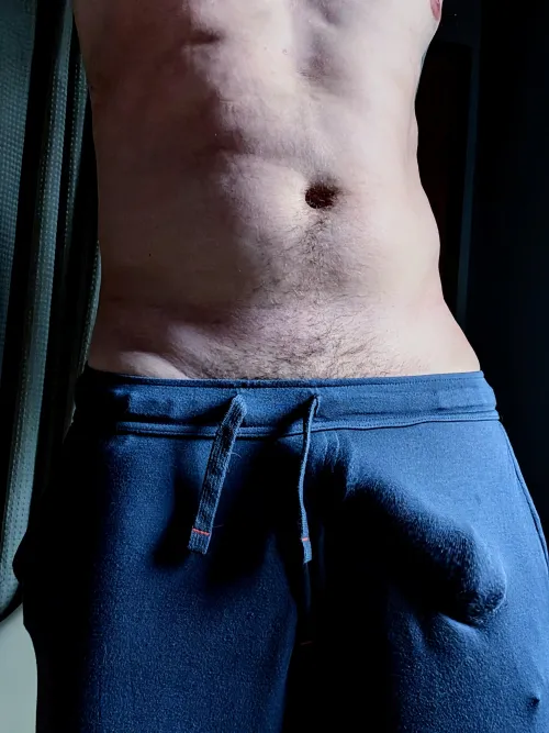 Just a tease for your Thursday by Girthquakke