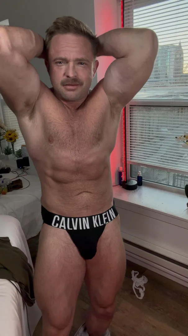 Just before my Massage, here in San Francisco posted by Jimisagem1